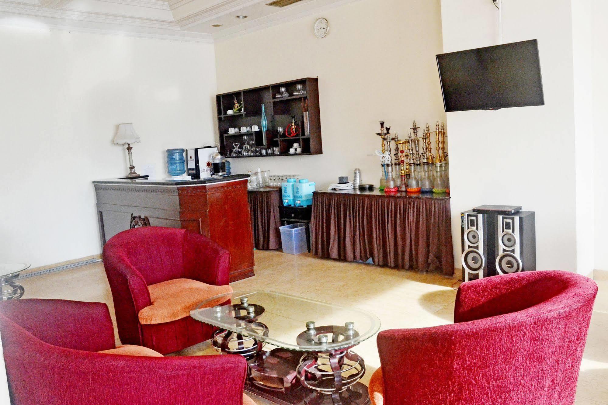 Zen Rooms Sultan Iskandar Muda Surabaya Eksteriør billede