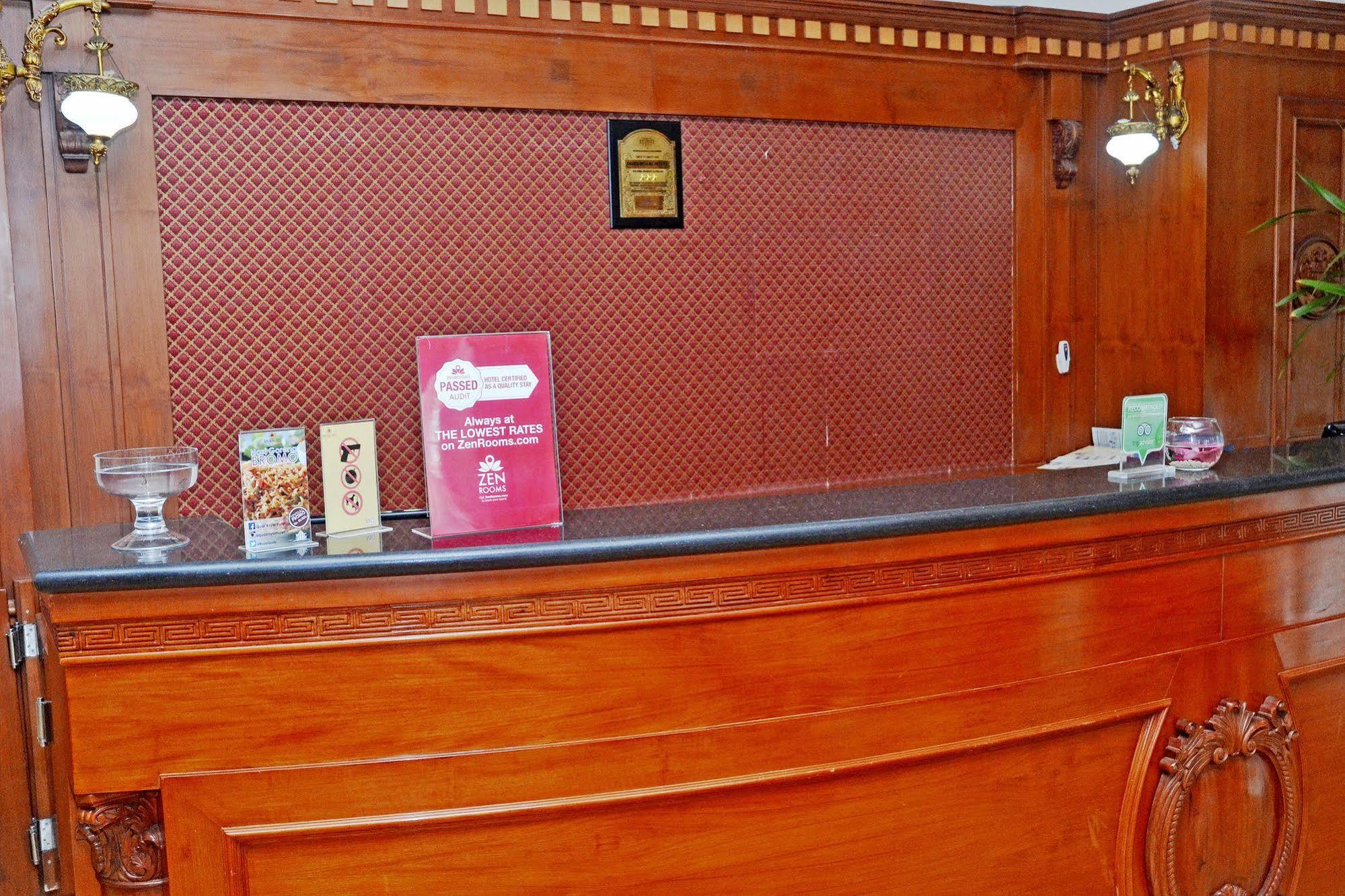 Zen Rooms Sultan Iskandar Muda Surabaya Eksteriør billede